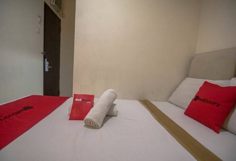 Номер Стандарт, Reddoorz Near Rs Husada