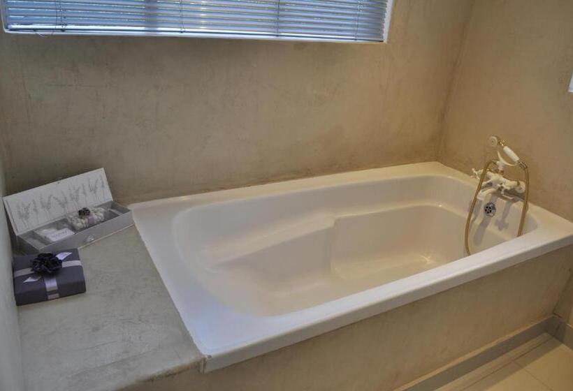 Номер Deluxe, House And Heart Guest House