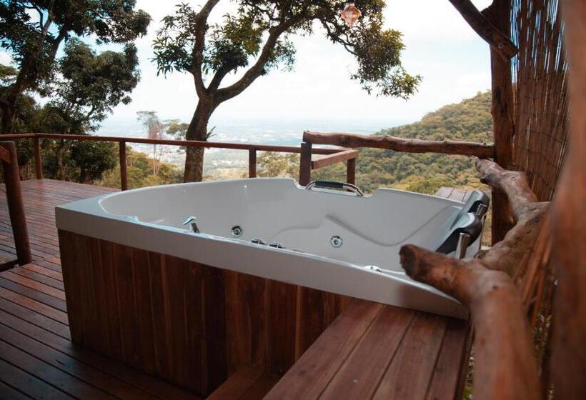 带大床的套房, Waira Eco Lodge