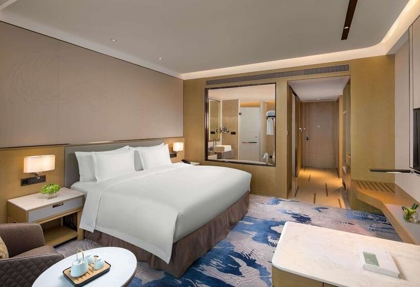 带海景的行政房, Wyndham Grand Plaza Royale Yuzhou Xiamen   Wuyuan Bay