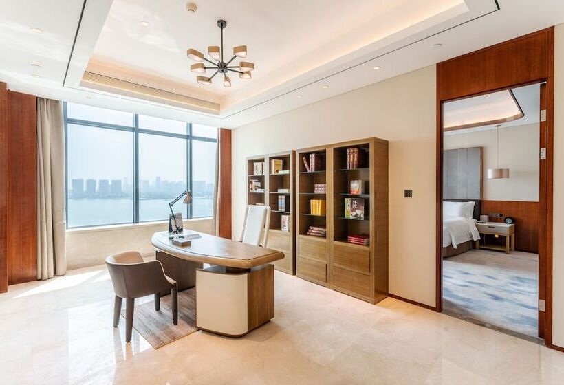 可观景的套房, Wyndham Grand Plaza Royale Yuzhou Xiamen   Wuyuan Bay