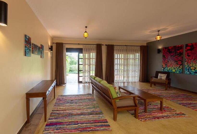 اتاق لوکس, Emburara Farm Lodge