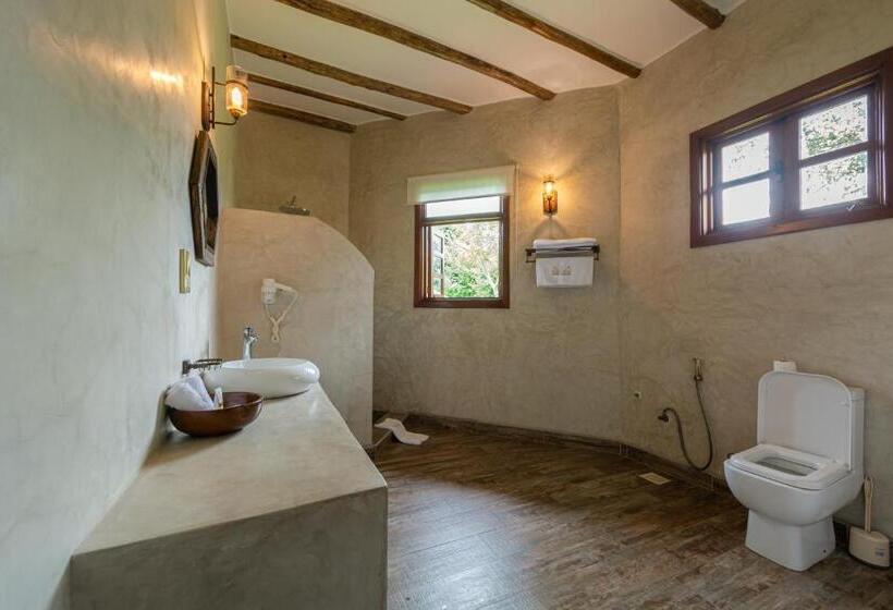 اتاق استاندارد با بالکن, Emburara Farm Lodge