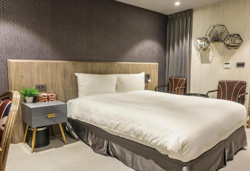 اتاق لوکس, K