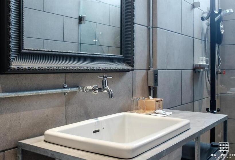 4인용 스탠다드 룸, Owl Poshtel Kanchanaburi