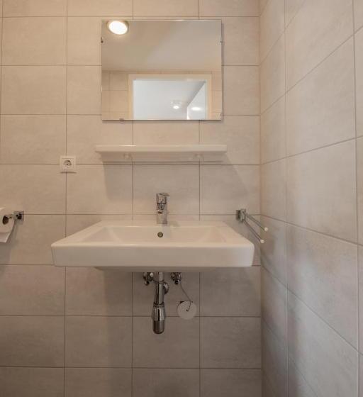 Апартаменты 1 Спальня с Балконом, Villa Zeezicht