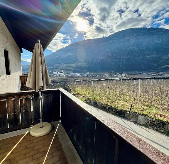 标准间带山景, Residence Mavie