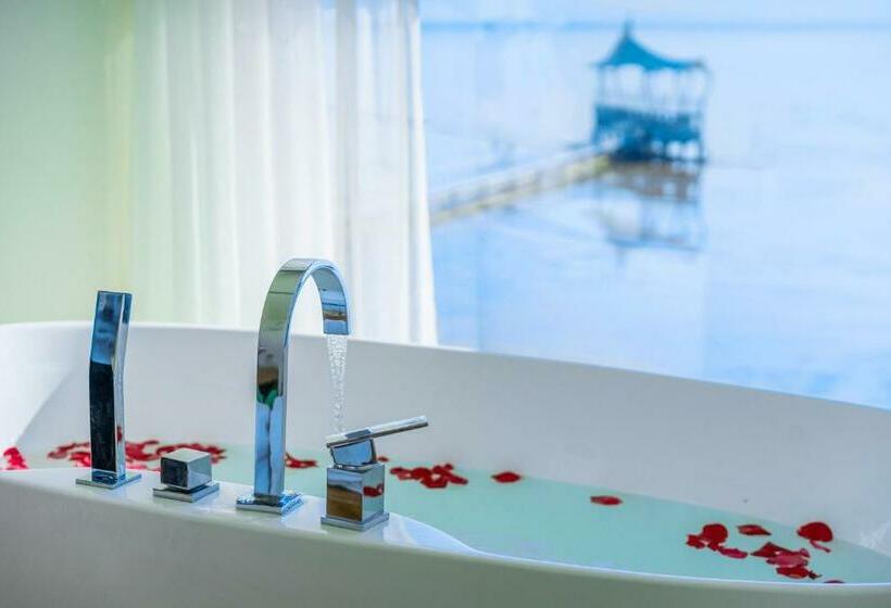 Номер Стандарт Вид на Море с Балконом, Dali Erhai Baishe Seaview Inn