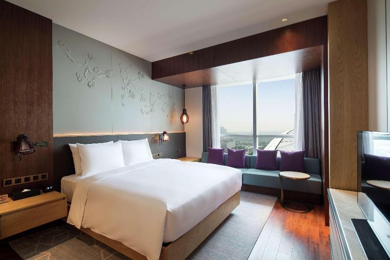 Люкс Deluxe Кровать Кинг, Hilton Garden Inn Zhuhai Hengqin