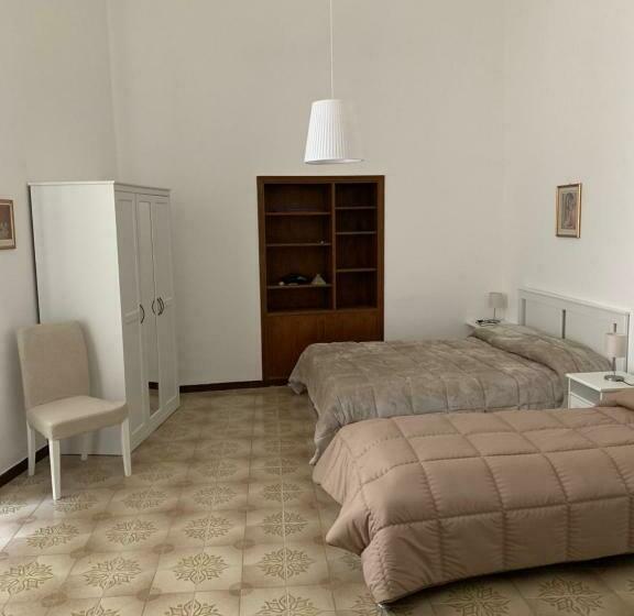 三人经典房间, Istituto Ss Salvatore
