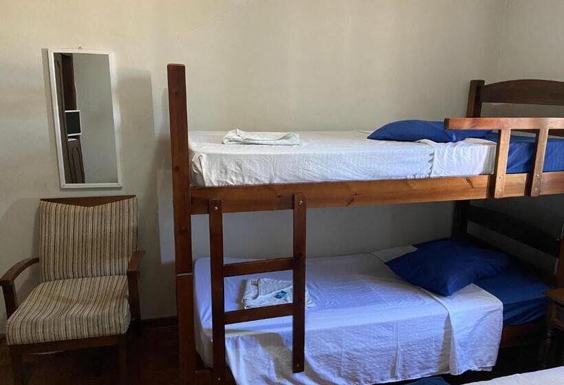 اتاق استاندارد چهار تخته, Pousada Casa De Bragança