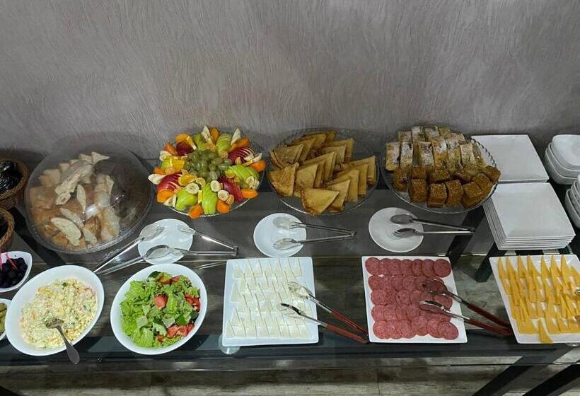 اتاق استاندارد سه نفره, Tourist Inn