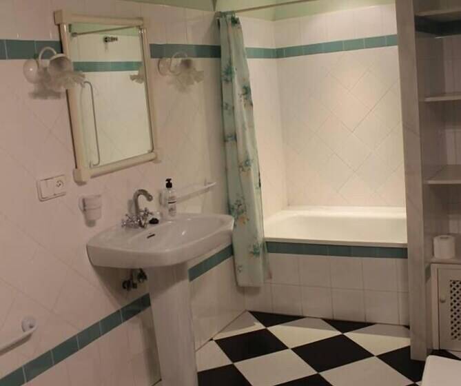 اتاق لوکس, Pensión Hostal La Casa