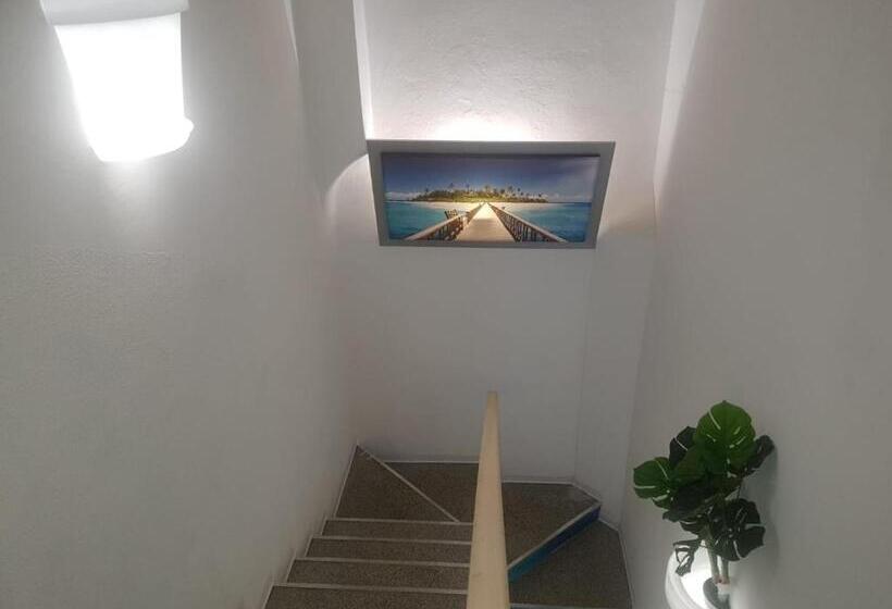 Номер Стандарт, Bed Rho Stazione