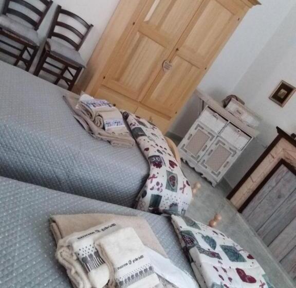 Quarto Familiar, Locanda 130