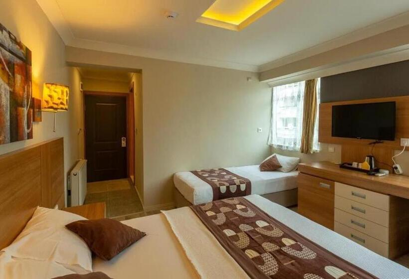 اتاق لوکس سه تخته, Namaste Otel