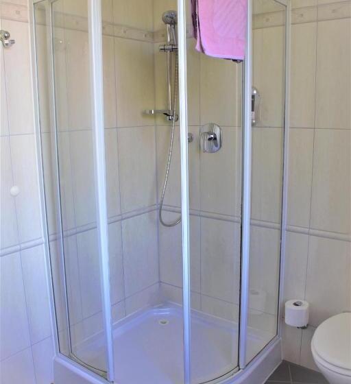 Quarto Estandar, Am Bahnhof