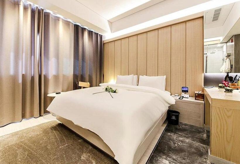 Номер Deluxe, Yeogiuhtte Seodaegu