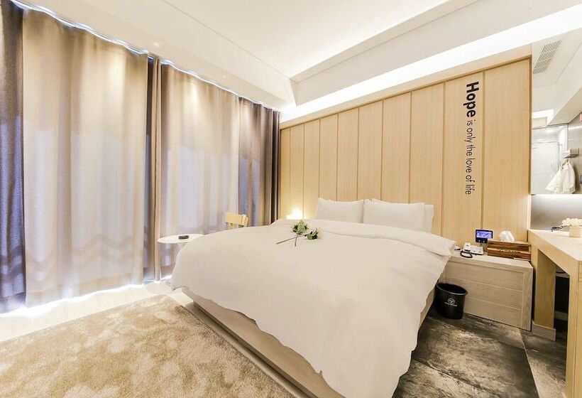 Номер Deluxe, Yeogiuhtte Seodaegu