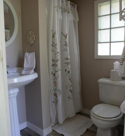 Номер Стандарт, Martha's Vineyard B & B