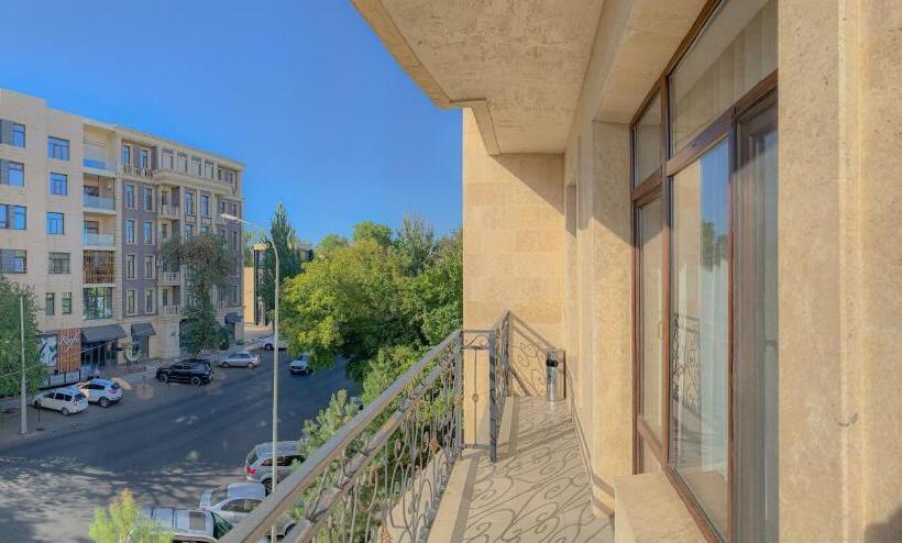 اتاق سوپریور, Fn Shymkent