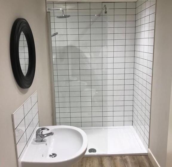 Quarto Deluxe, Number 26