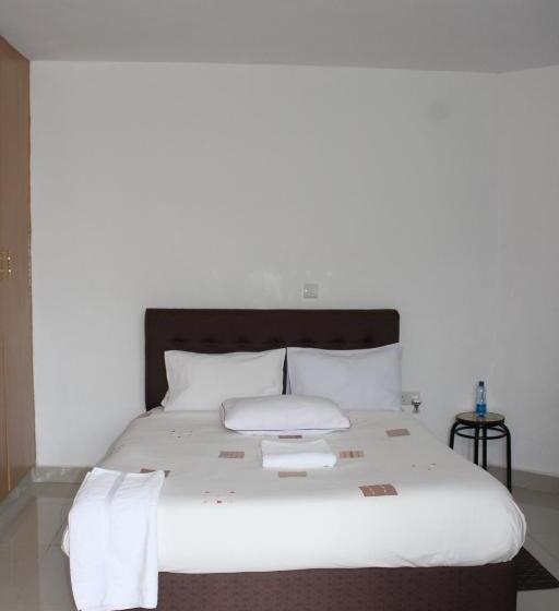 2 Bedroom Apartment, Salient Guest House