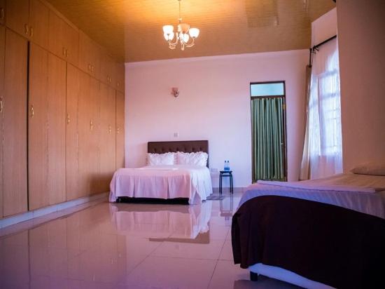 Deluxe Room, Salient Guest House