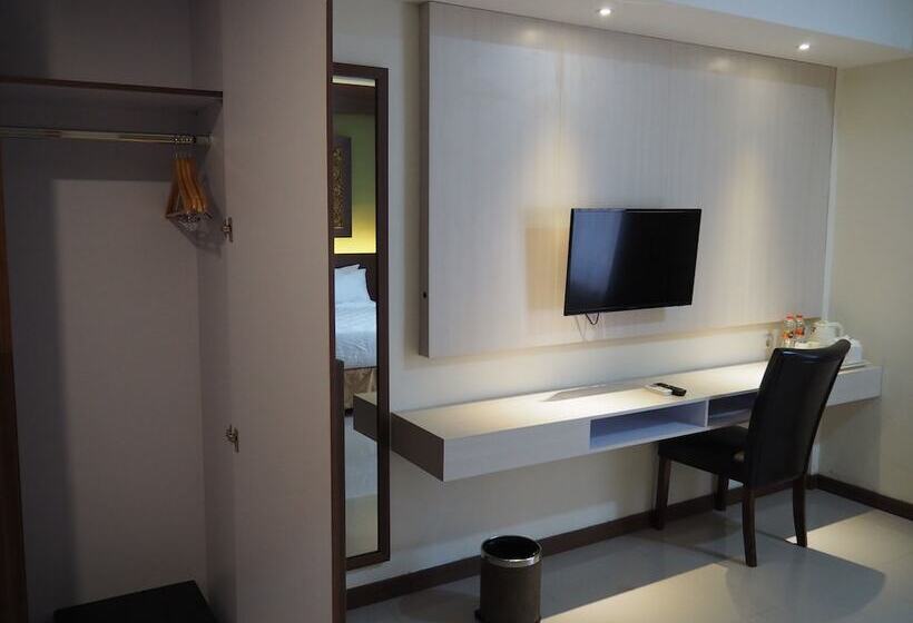 Номер Executive, Luminor Hotel Banyuwangi By Wh
