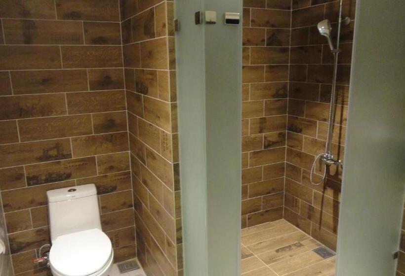 اتاق اکونومی, Travel Port Motel