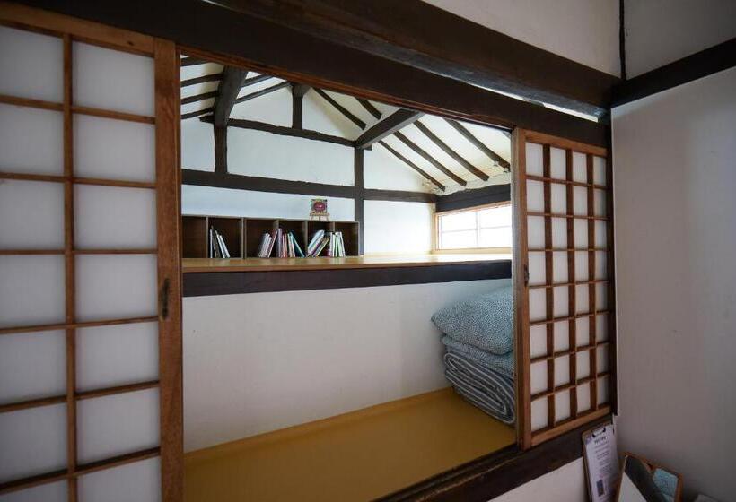اتاق خانوادگی, Bonghwangjae Hanok Guesthouse