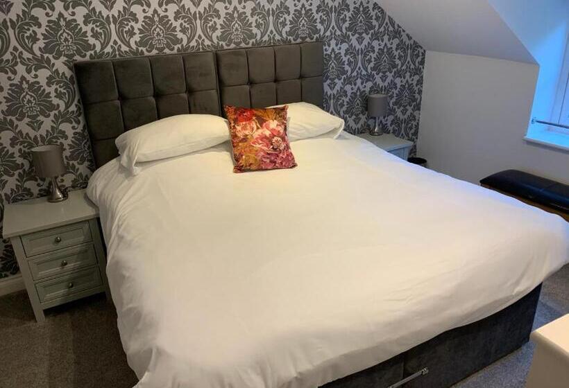 Студия Стандарт, Fornham Guest House