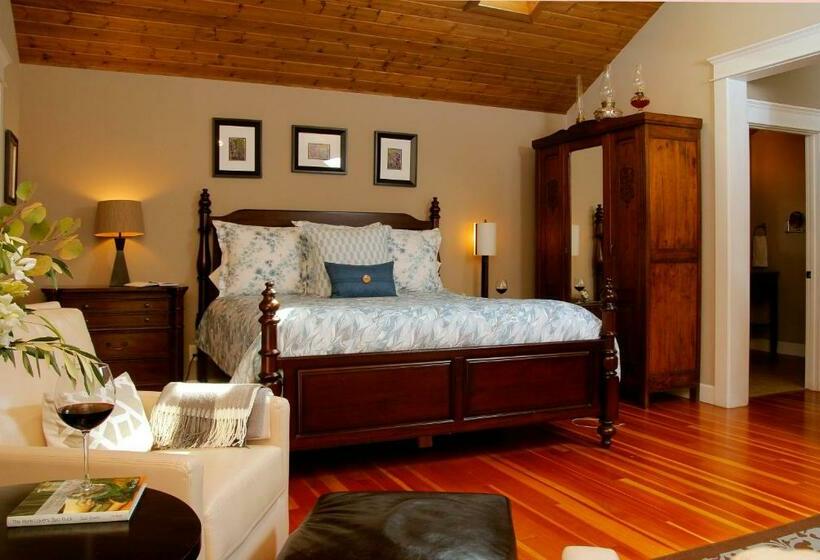 Люкс Повышенной Комфортности, Coho Cottages