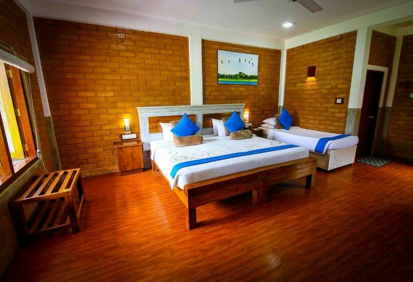 Номер Стандарт Трехместный, Elephas Resort & Spa