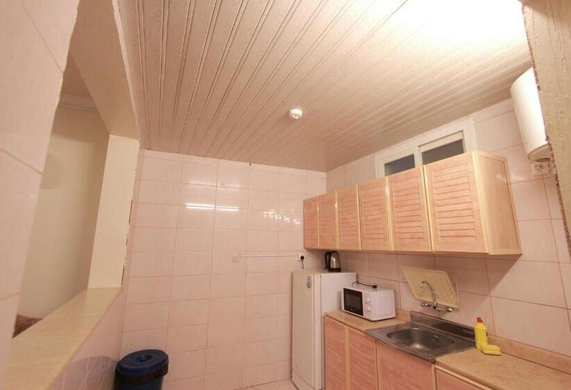 Апартаменты 2 Спальни, Al Qaswaa Furnished Apartements