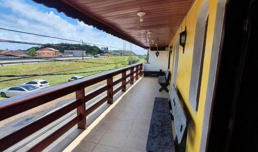 Quarto Triplo Estandar Banheiro Compartilhado, Pousada Fonseca