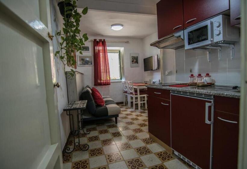 Номер Стандарт с Балконом, Vivere La Ciambra