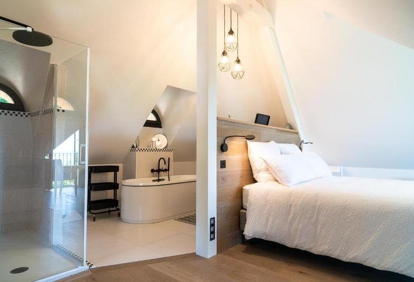 Студия Deluxe, New Cottage & Spa De Nage Guesthouse