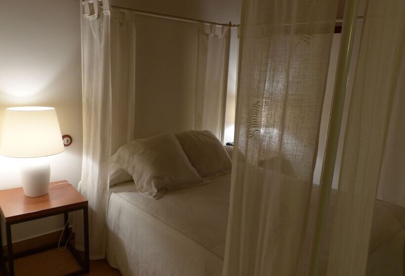غرفة قياسية ثلاثية, Hosteria Del Arco