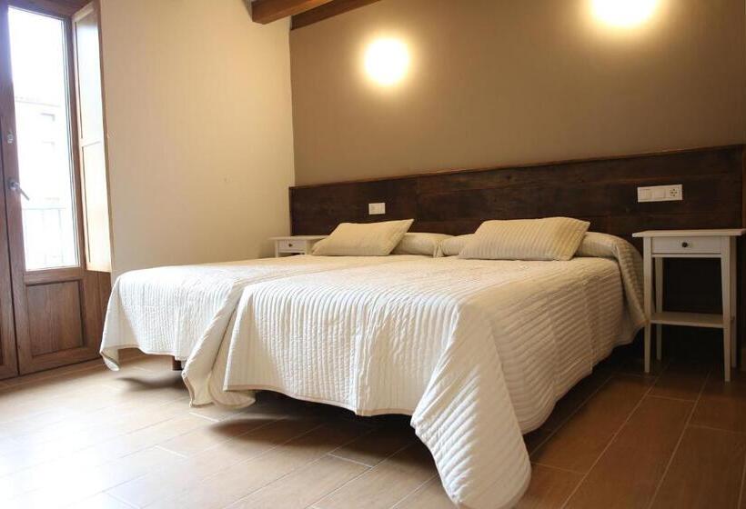 발코니 디럭스 룸, Hostal Cicloturismo Lopenea