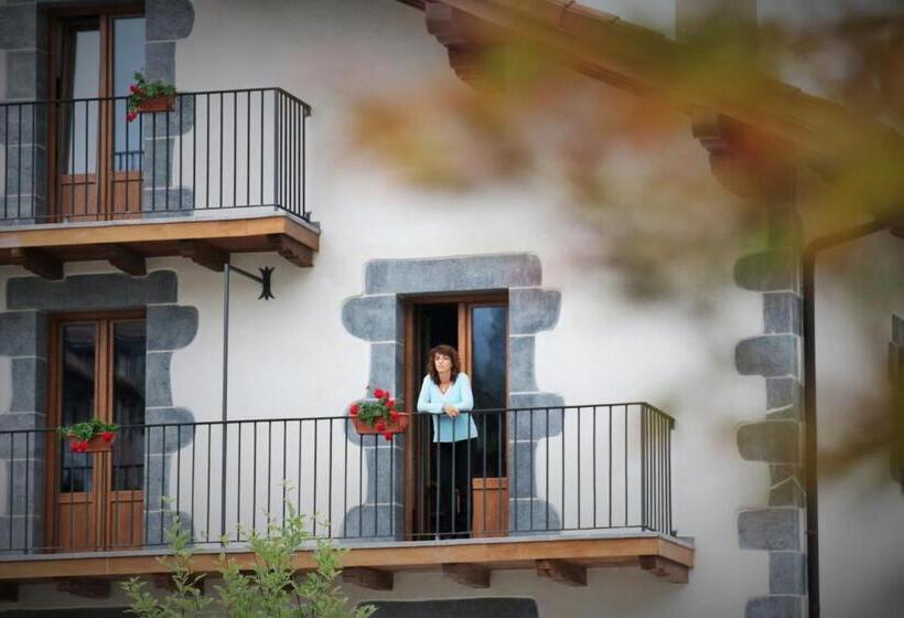 발코니 디럭스 룸, Hostal Cicloturismo Lopenea