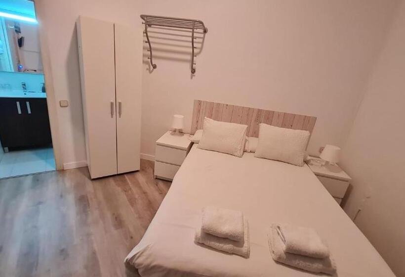 اتاق اینتریور یک تخته, Hostal Eixample
