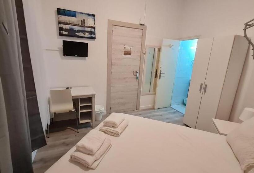 اتاق اینتریور یک تخته, Hostal Eixample