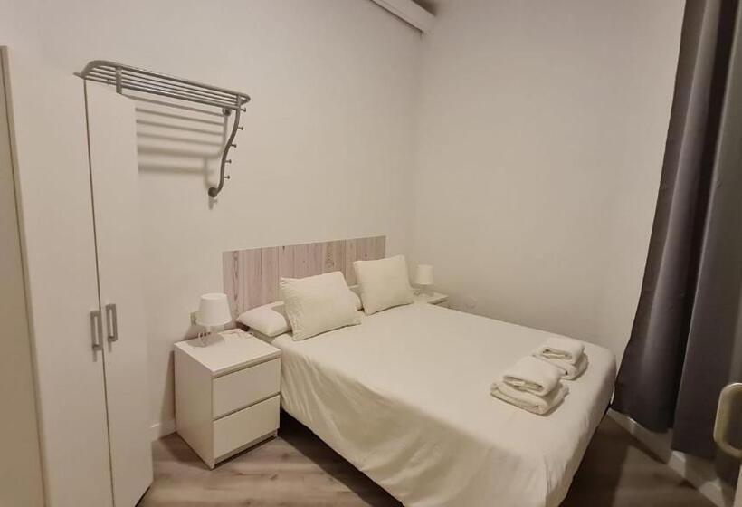 اتاق اینتریور یک تخته, Hostal Eixample