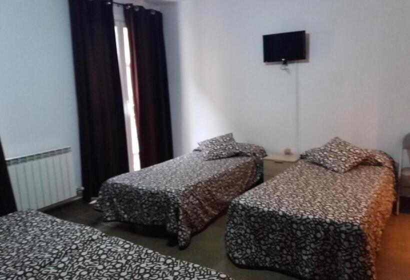 Четырехместный Номер Стандарт, Hostal La Catedral