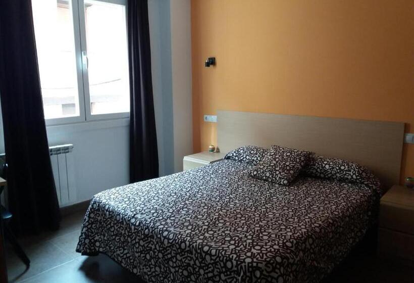 Номер Стандарт, Hostal La Catedral