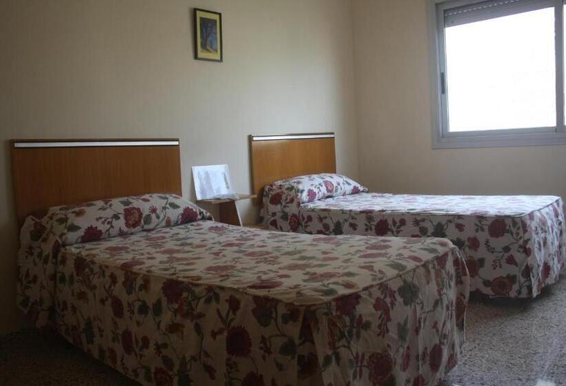 Номер Стандарт Совместная Ванная, Hostal Torre Mar