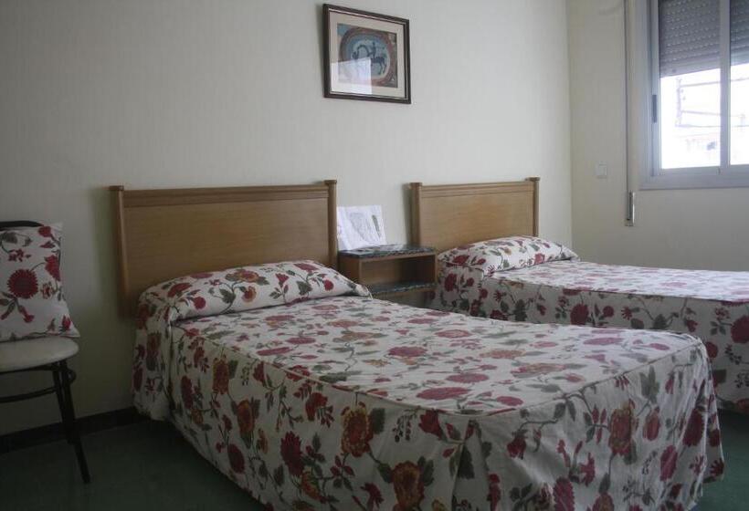 Номер Стандарт Совместная Ванная, Hostal Torre Mar