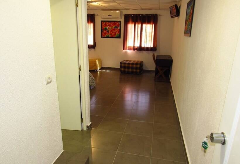 家庭房带园景, Restaurante Rural Cau Blanch