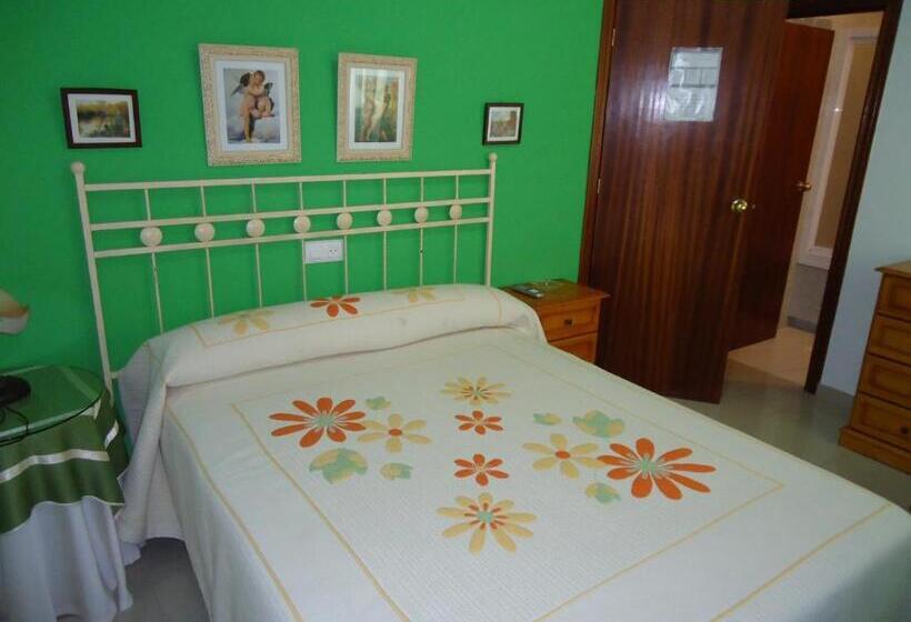 Quarto Estandar Individual, Hostal Los Claveles